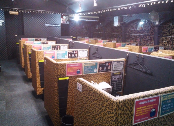 �s���T��